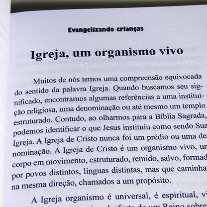 Evangelizando crianças |  Desiree Leão